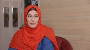 کلثوم اکبری کیست