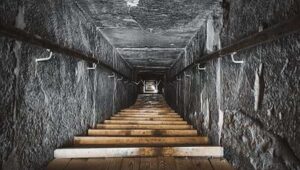 داخل اهرام ثلاثه مصر